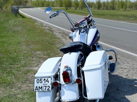 2010 Harley-Davidson Softail Deluxe, пурпурный, 1350000 рублей, вид 4