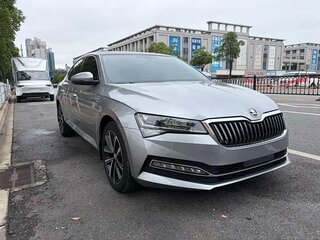 2023 Skoda Superb III Рестайлинг, серый, 2090000 рублей, вид 2