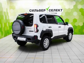 2024 Lada (ВАЗ) Niva Travel I, белый, 800000 рублей, вид 2