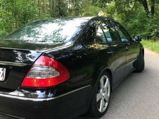 2007 Mercedes-Benz E-Класс 200 NGT III (W211, S211) Рестайлинг, чёрный, 1050000 рублей, вид 5
