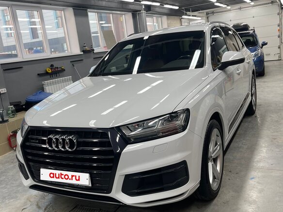 2016 Audi Q7 II (4M), белый, 4600000 рублей