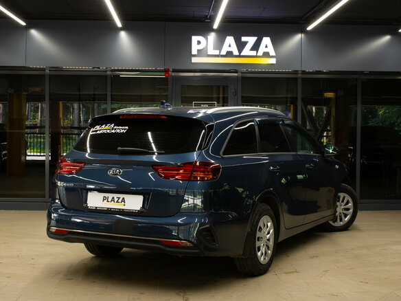 2020 Kia Ceed III, синий, 1780000 рублей - вид 4