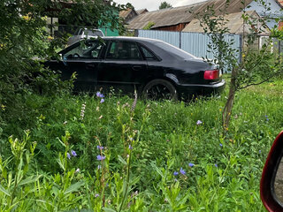 1999 Audi A8 I (D2) Рестайлинг, чёрный, 440000 рублей, вид 1