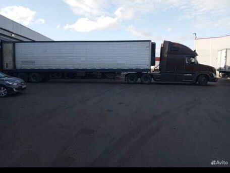 2003 Volvo VNL, коричневый, 3500000 рублей, вид 5