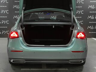 2024 Mercedes-Benz E-Класс 300 VI (W214, S214), зелёный, 7500000 рублей, вид 4