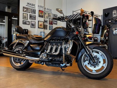 2011 Triumph Rocket III, чёрный, 1080000 рублей, вид 2