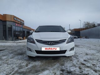 2015 Hyundai Solaris I Рестайлинг, белый, 1350000 рублей, вид 1
