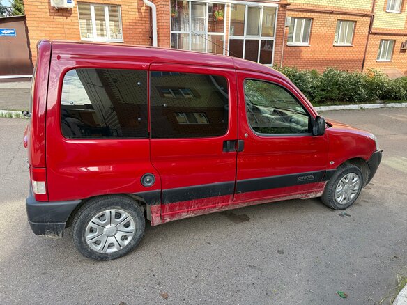 2006 Citroen Berlingo I Рестайлинг, пурпурный, 300000 рублей - вид 1