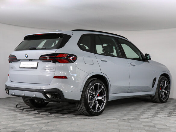 2025 BMW X5 30d IV (G05/G18) Рестайлинг, серый - вид 2