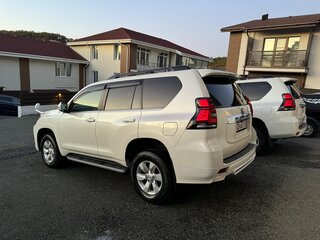 2020 Toyota Land Cruiser Prado 150 Series Рестайлинг 3, белый, 5300000 рублей, вид 4