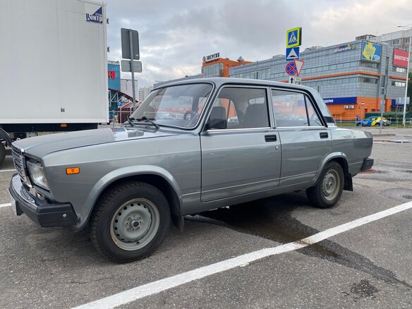 2010 Lada (ВАЗ) 2107, серый, 400000 рублей - вид 1