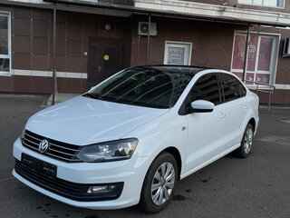 2017 Volkswagen Polo V Рестайлинг, белый, 1250000 рублей, вид 1