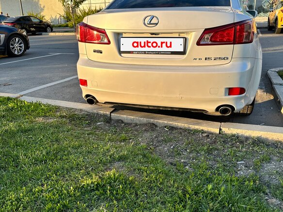 2010 Lexus IS 250 II Рестайлинг 2, белый, 1070000 рублей - вид 8