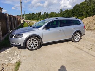 2012 Volkswagen Passat Alltrack B7, серебристый, 1400000 рублей, вид 5