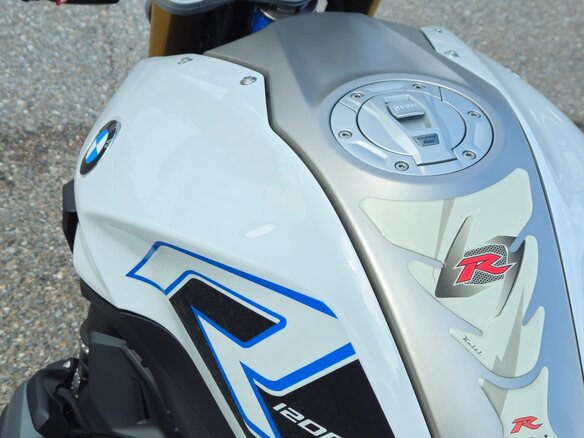 2017 BMW R 1200 R, белый, 1200000 рублей - вид 6