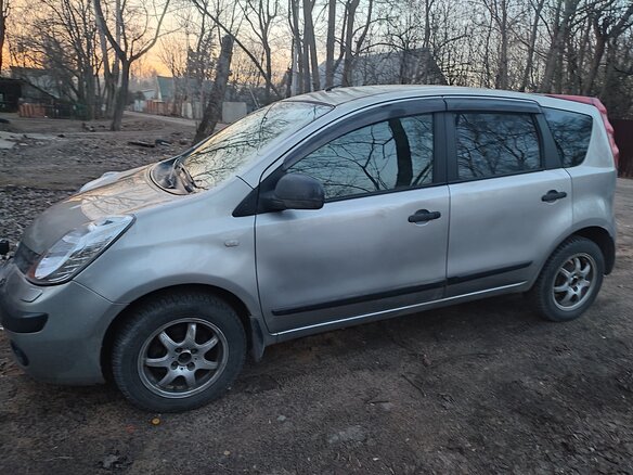 2006 Nissan Note I, серебристый, 469000 рублей - вид 4