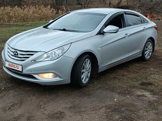 2011 Hyundai Sonata VI (YF), серебристый, 1150000 рублей, вид 1