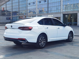 2022 Volkswagen Lavida III Рестайлинг, белый, 1141007 рублей, вид 4