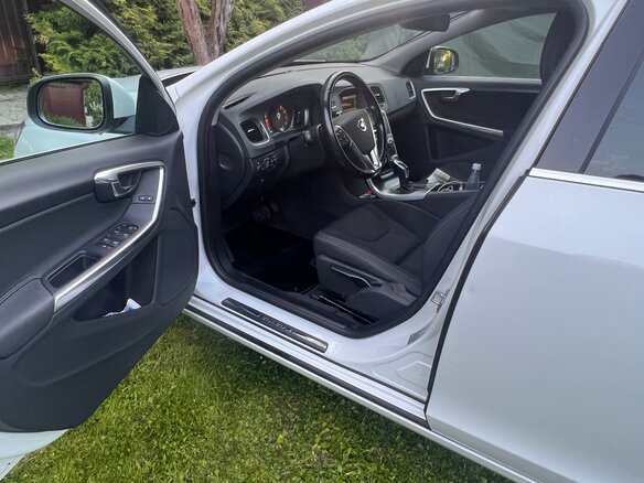 2014 Volvo S60 II Рестайлинг, белый, 1800000 рублей - вид 5