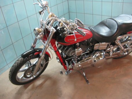 2006 Harley-Davidson Dyna Low Rider, красный, 844283 рублей, вид 2