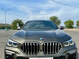 2019 BMW X6 M50i III (G06), зелёный, 7300000 рублей, вид 2