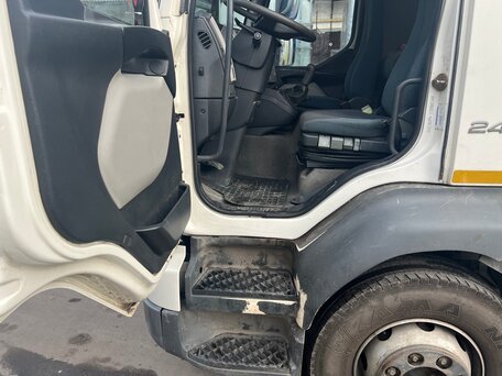 2011 Volvo FL, белый, 2750000 рублей, вид 5