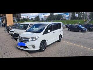 2013 Nissan Serena IV (C26), белый, 1400000 рублей, вид 3