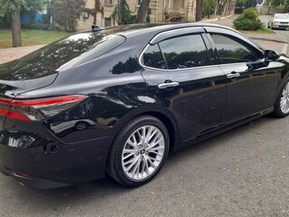 2018 Toyota Camry VIII (XV70), чёрный, 3200000 рублей, вид 3