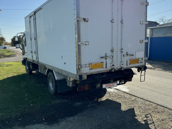 1995 Isuzu Forward (F-Series), белый, 1900000 рублей - вид 5