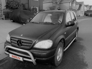 2000 Mercedes-Benz M-Класс 320 I (W163), чёрный, 700000 рублей, вид 4