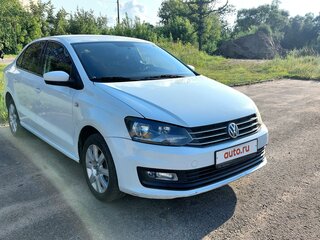 2015 Volkswagen Polo V Рестайлинг, белый, 920000 рублей, вид 1