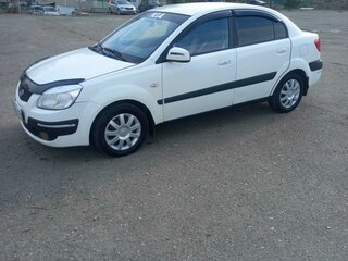2009 Kia Rio II, белый, 495000 рублей, вид 3