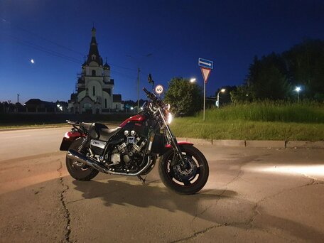 2004 Yamaha V-Max 1200, красный, 500000 рублей, вид 1