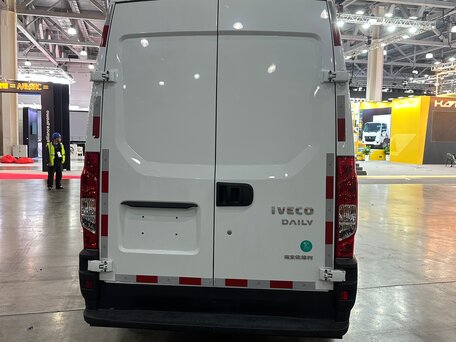 2024 Iveco Daily, белый, 4200000 рублей, вид 5