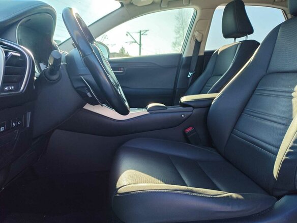 2018 Lexus NX 300 I Рестайлинг, чёрный, 3195000 рублей - вид 4