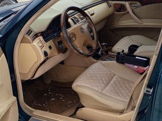 2001 Mercedes-Benz E-Класс 320 II (W210, S210) Рестайлинг, зелёный, 600000 рублей, вид 5