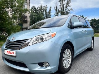 2015 Toyota Sienna III Рестайлинг, голубой, 2050000 рублей, вид 1