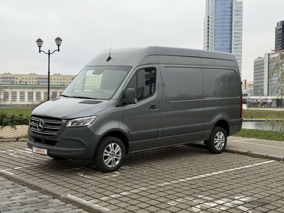 2019 Mercedes-Benz Sprinter, серый, 4900000 рублей - вид 1