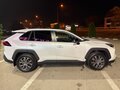 2024 Toyota RAV4 V (XA50), белый, 4800000 рублей - вид 9
