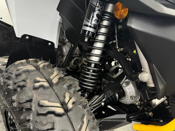 2023 BRP Can-Am Renegade 1000, серый, 2400000 рублей - вид 14