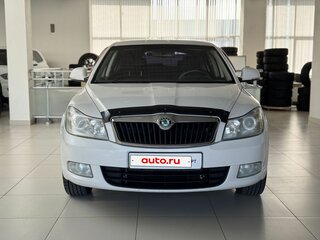 2011 Skoda Octavia II (A5) Рестайлинг, белый, 655000 рублей, вид 2