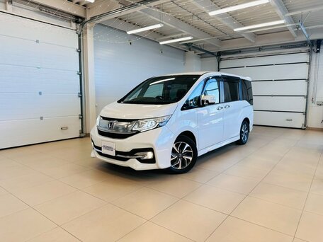 Honda Stepwgn V
