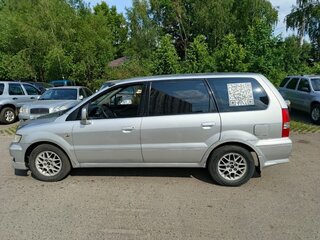 2001 Mitsubishi Space Wagon III, серебристый, 550000 рублей, вид 5