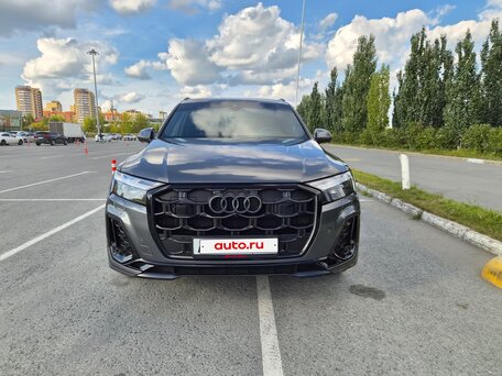 2024 Audi Q7 55 TFSI e II (4M) Рестайлинг 2, серый, 11500000 рублей, вид 1