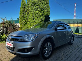 2009 Opel Astra H Рестайлинг, серебристый, 365000 рублей, вид 1