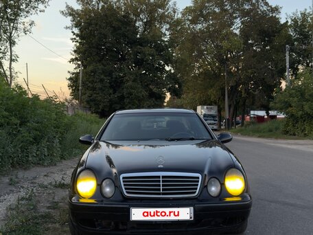1999 Mercedes-Benz CLK-Класс 200 I (W208), синий, 299000 рублей, вид 3