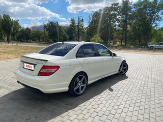 2010 Mercedes-Benz C-Класс 180 BlueEFFICIENCY III (W204), белый, 1200000 рублей, вид 3