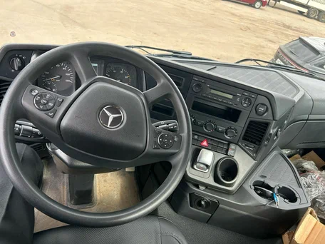 2022 Mercedes-Benz Arocs, голубой, 16000000 рублей, вид 2