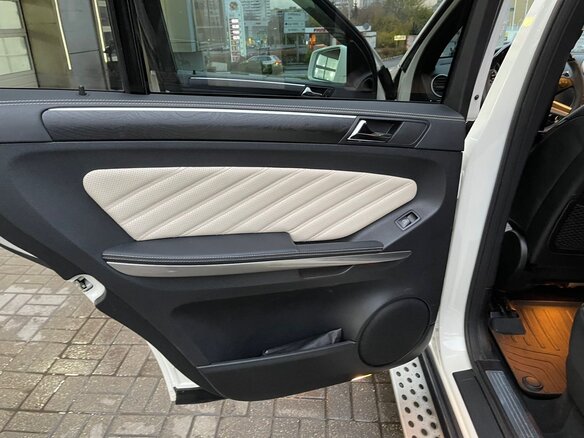 2012 Mercedes-Benz GL-Класс 350 I (X164) Рестайлинг, белый, 3100000 рублей - вид 12