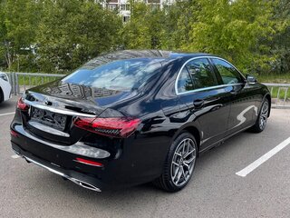 2021 Mercedes-Benz E-Класс 200 V (W213, S213, C238) Рестайлинг, чёрный, 5500000 рублей, вид 3